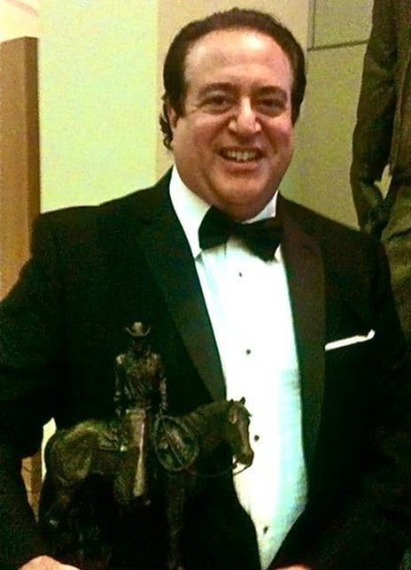 尼克·瓦莱隆加