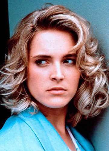 亚历桑德拉·鲍尔斯