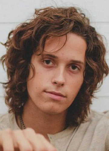 伊塞亚·亚当斯