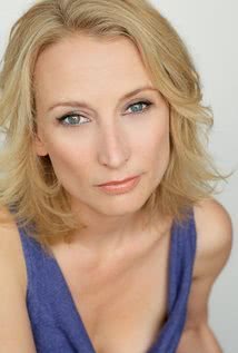Carrie Paff
