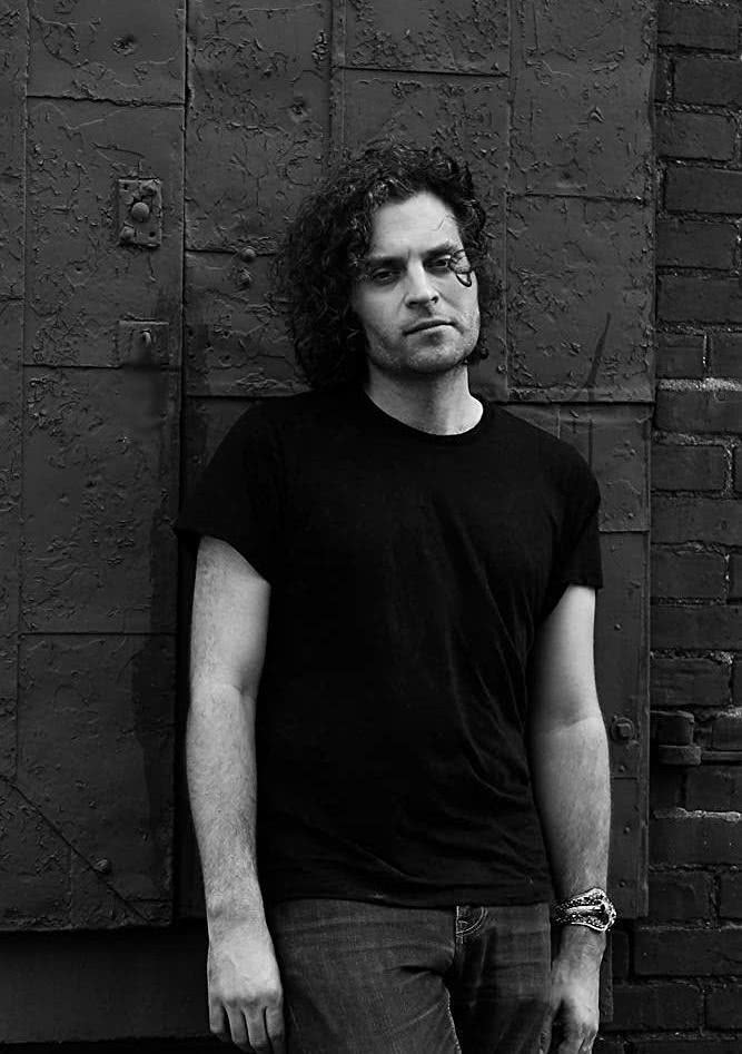 扎卡里·卡伯森