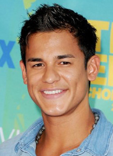 布朗森·佩尔提埃