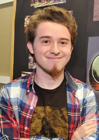 亚历克斯·赫什