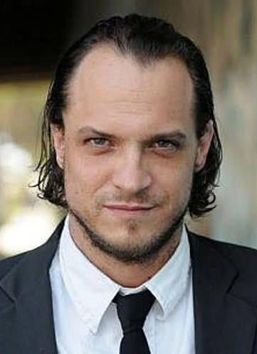 罗尼·吉恩·贝尔维斯