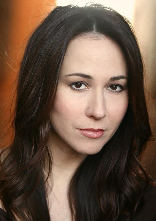 洛拉·玛汀内斯-康宁安