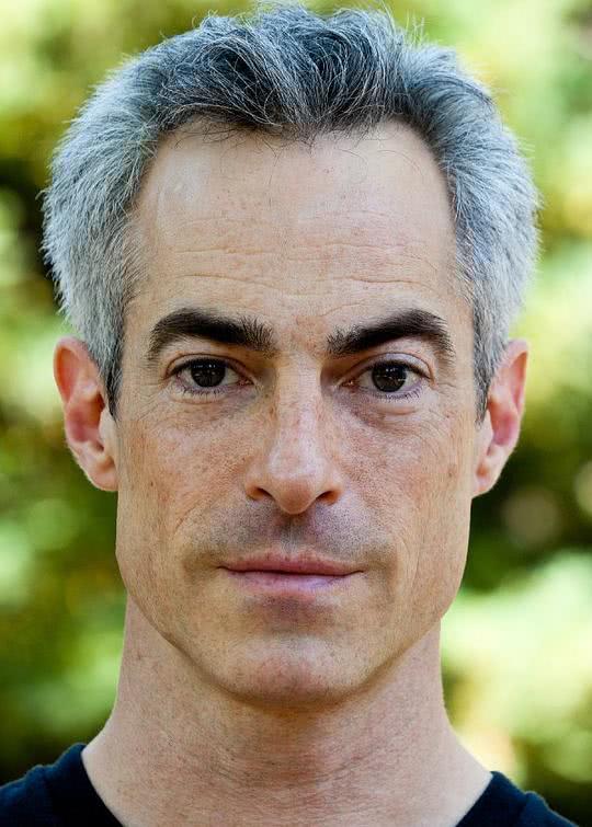 多恩·安德鲁·西蒙斯