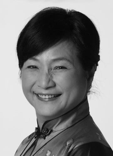 郑佩佩