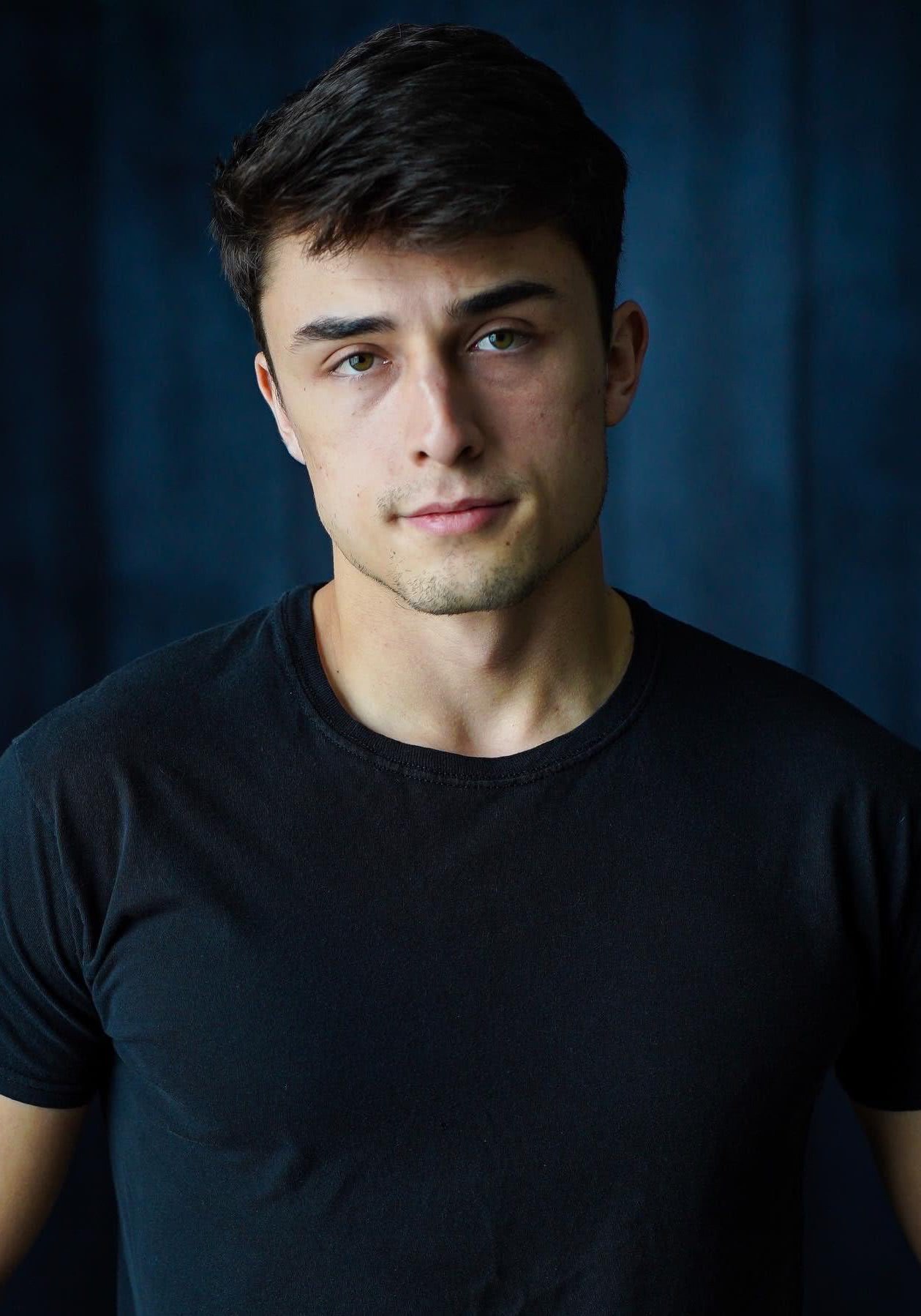 安德鲁·布西亚加